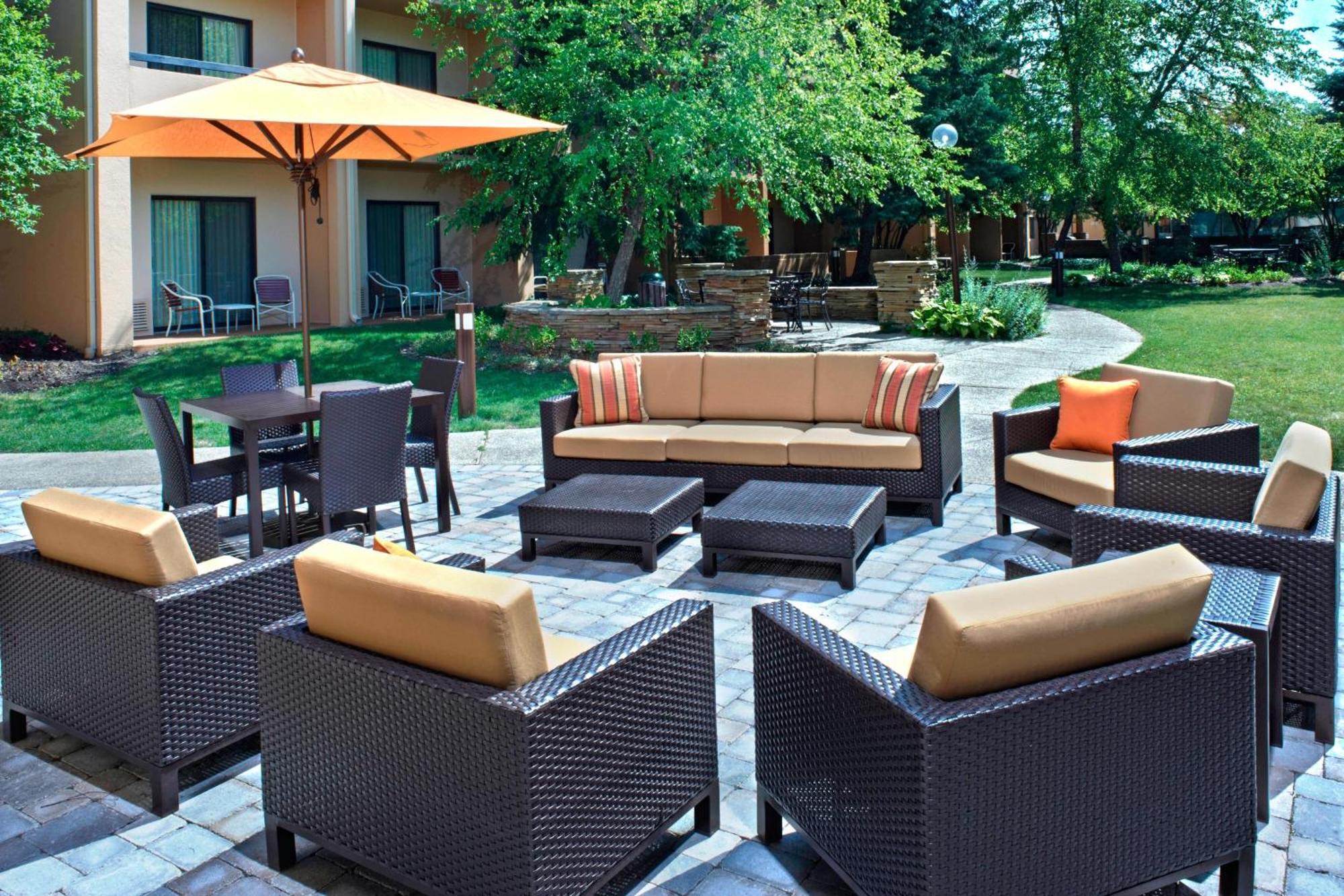 Отель Courtyard Chicago Линкольншир Экстерьер фото